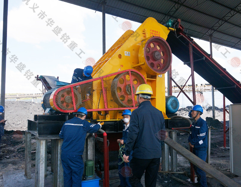 煤廠磚廠專用雙級(jí)破碎機(jī) 煤廠磚廠專用雙級(jí)破碎機(jī)